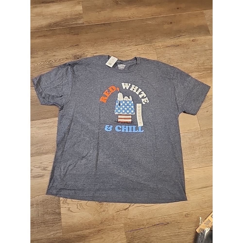 Peanuts Snoopy Red White and‎ Chill Mens T-Shirt - Size XXL - New